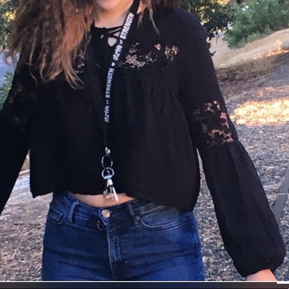 Forever 21 Black Boho long sleeve top size small - Picture 2 of 3